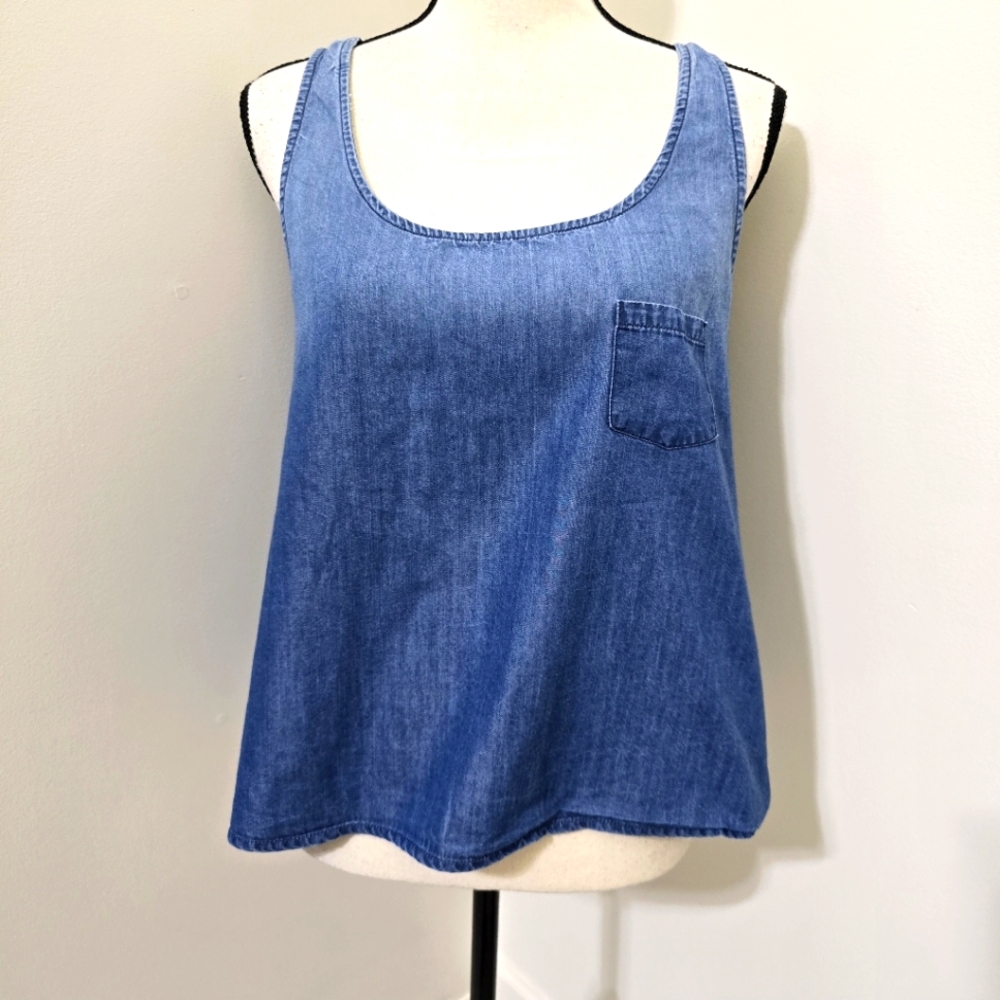 JESSICA SIMPSON size Medium Sleeveless Tank Denim Split Back Scoop Neck Pocket‎